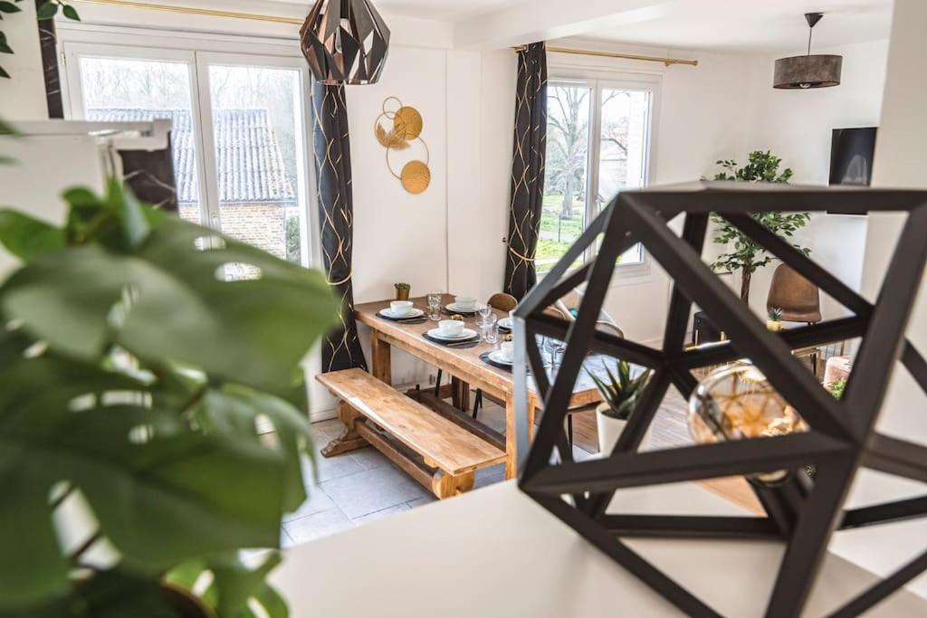 La "Taniere" Pour 6 Personnes Apartment Isles-sur-Suippe Exterior photo