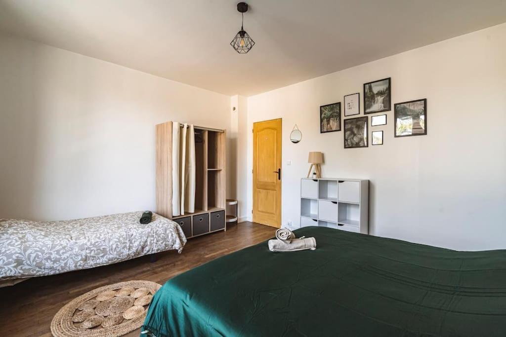 La "Taniere" Pour 6 Personnes Apartment Isles-sur-Suippe Exterior photo